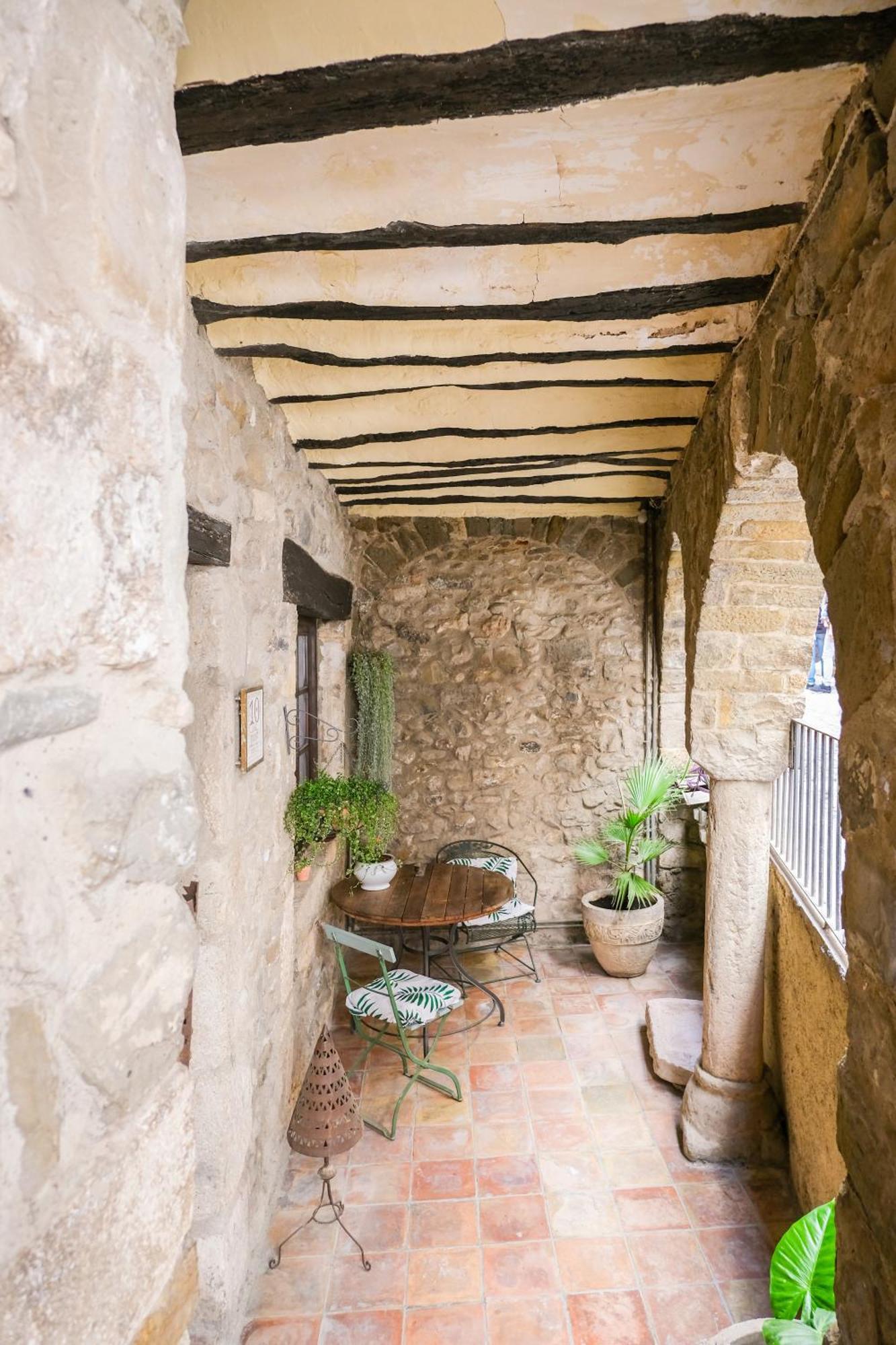 10 Del Pont Alojamiento Con Vistas Panoramicas Besalú Exteriér fotografie