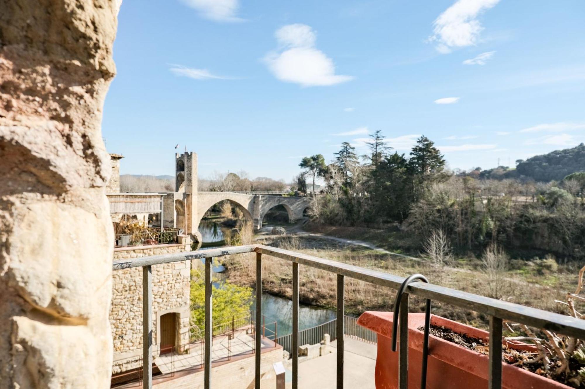 10 Del Pont Alojamiento Con Vistas Panoramicas Besalú Exteriér fotografie