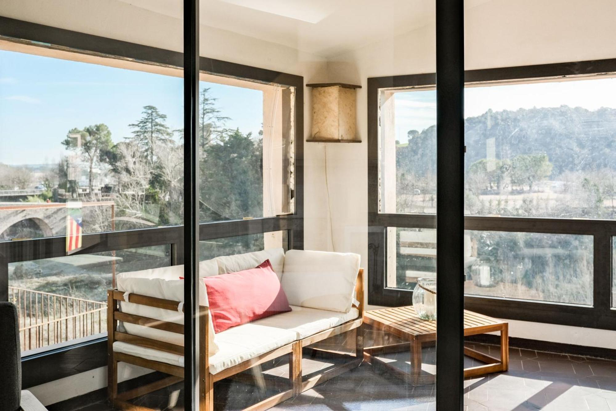 10 Del Pont Alojamiento Con Vistas Panoramicas Besalú Exteriér fotografie